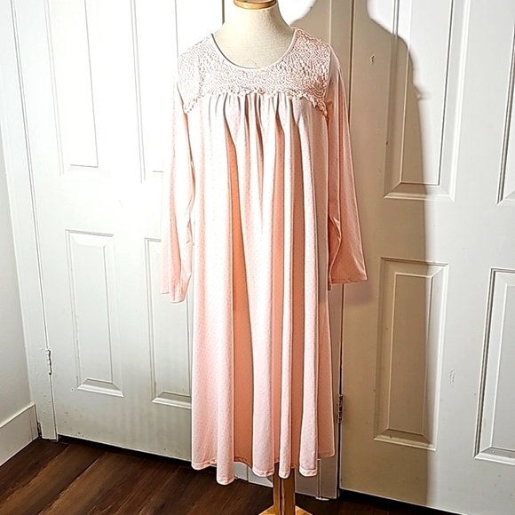 Adonna Sleepwear maxi pink nightgown. Size XL. Lovely - Picture 1 of 6